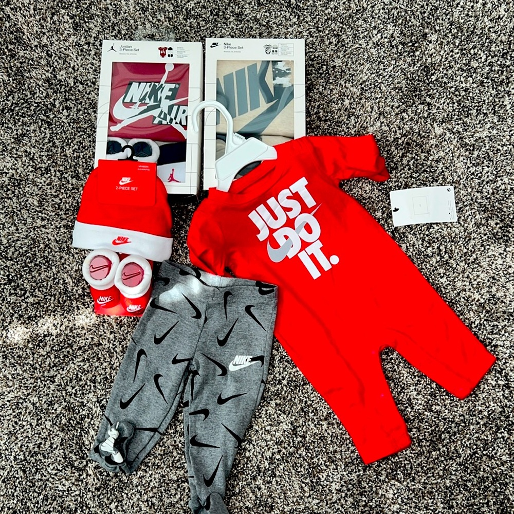 All new Nike baby 0-3 months